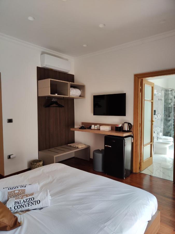 Palazzo Il Convento Luxury Umberto I Bed & Breakfast Napoli Bagian luar foto