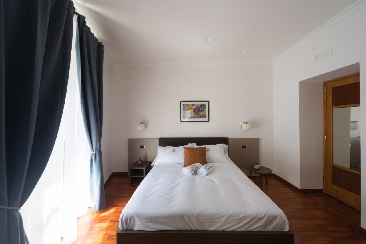 Palazzo Il Convento Luxury Umberto I Bed & Breakfast Napoli Bagian luar foto