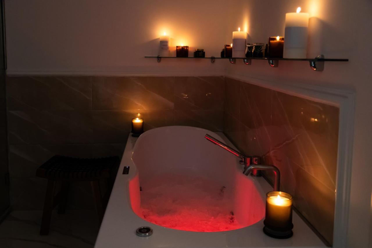 Palazzo Il Convento Luxury Umberto I Bed & Breakfast Napoli Bagian luar foto