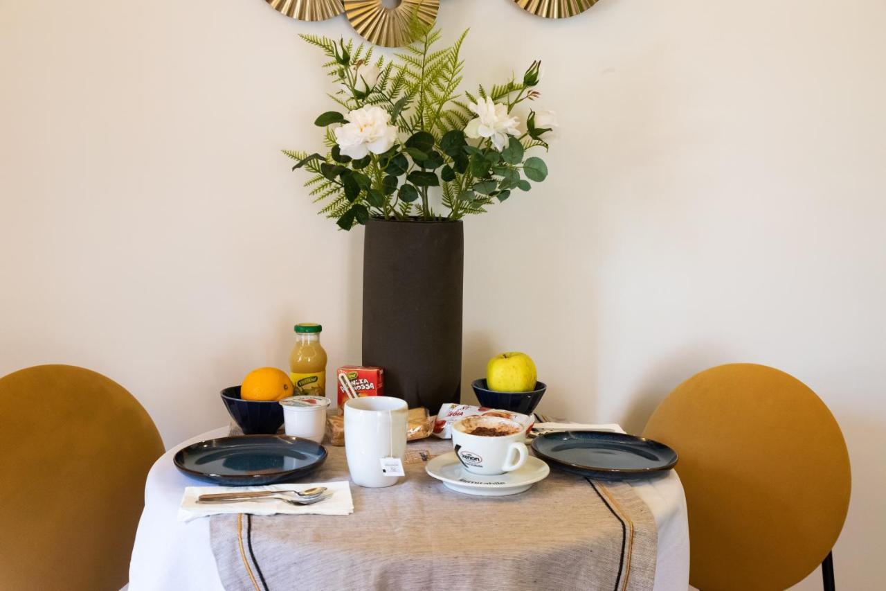 Palazzo Il Convento Luxury Umberto I Bed & Breakfast Napoli Bagian luar foto